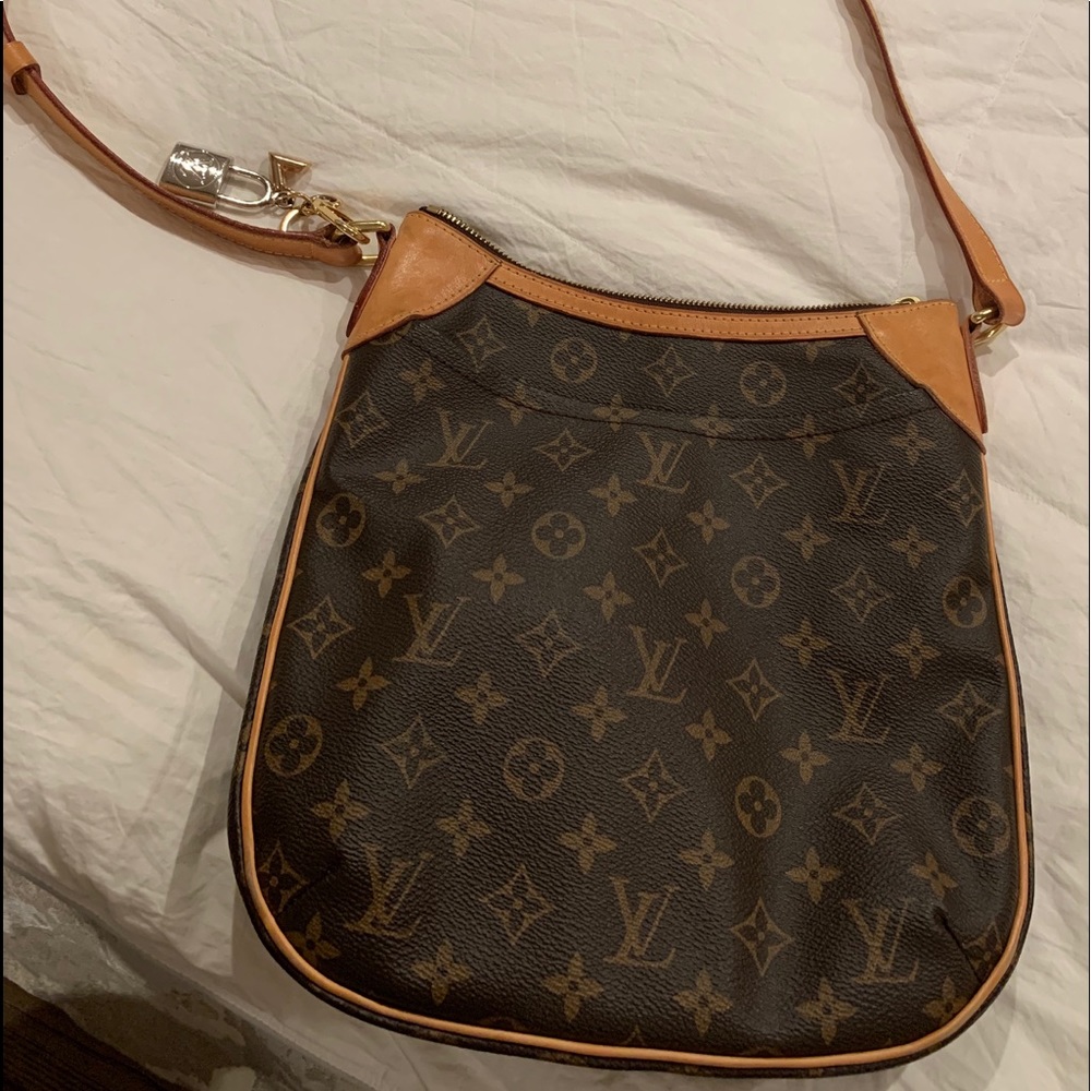 Louis Vuitton crossbody bag
